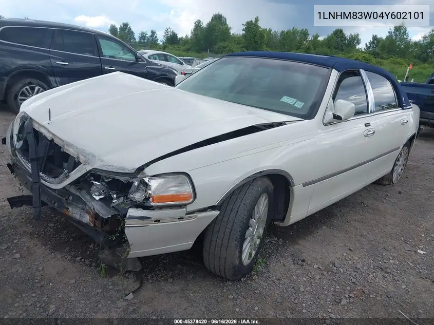 2004 Lincoln Town Car Ultimate VIN: 1LNHM83W04Y602101 Lot: 45379420