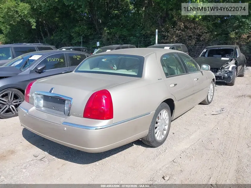 2004 Lincoln Town Car Signature VIN: 1LNHM81W94Y622074 Lot: 45532096