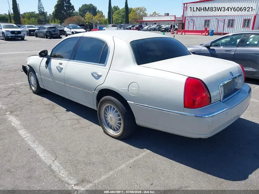 2004 Lincoln Town Car Ultimate VIN: 1LNHM83W34Y606921 Lot: 45578911