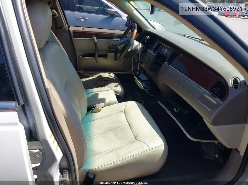 2004 Lincoln Town Car Ultimate VIN: 1LNHM83W34Y606921 Lot: 45578911