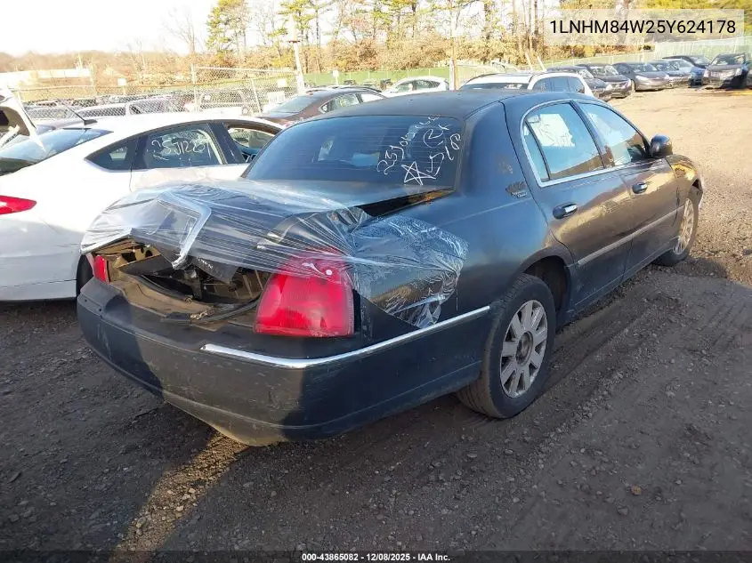 1LNHM84W25Y624178 2005 Lincoln Town Car Executive L