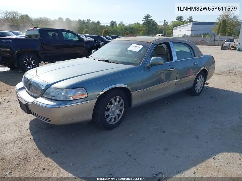 2005 Lincoln Town Car Signature Limited VIN: 1LNHM82W65Y611579 Lot: 45081720