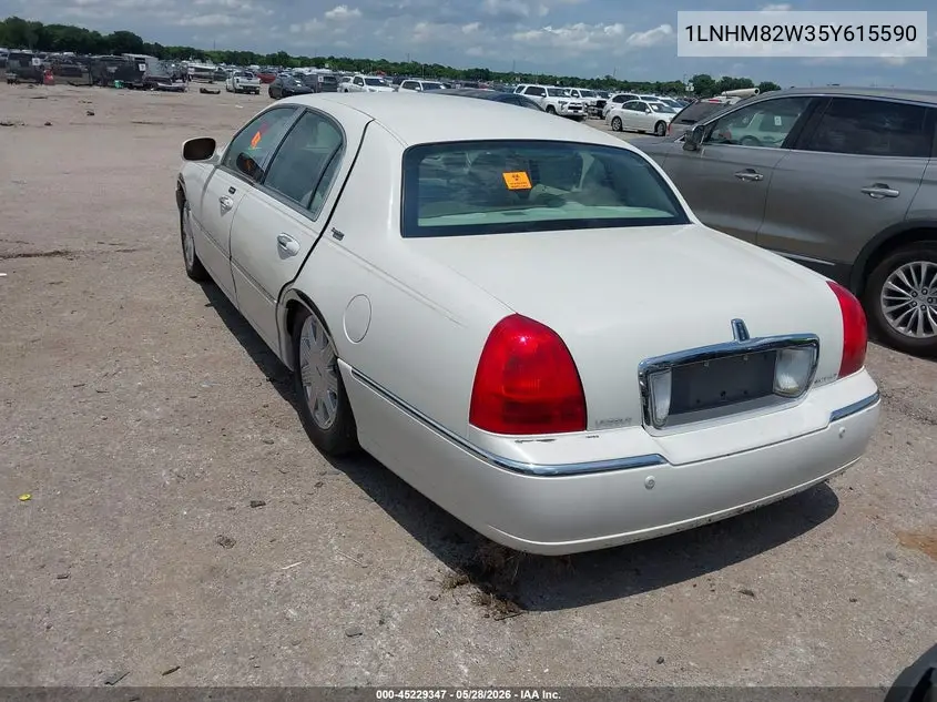 2005 Lincoln Town Car Signature Limited VIN: 1LNHM82W35Y615590 Lot: 45229347