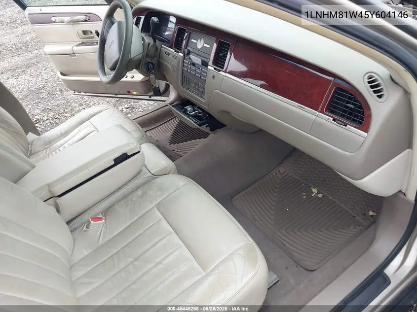2005 Lincoln Town Car Signature VIN: 1LNHM81W45Y604146 Lot: 45446268