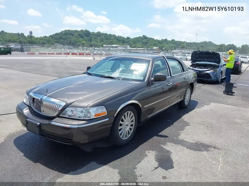 2005 Lincoln Town Car Signature Limited VIN: 1LNHM82W15Y610193 Lot: 45503759