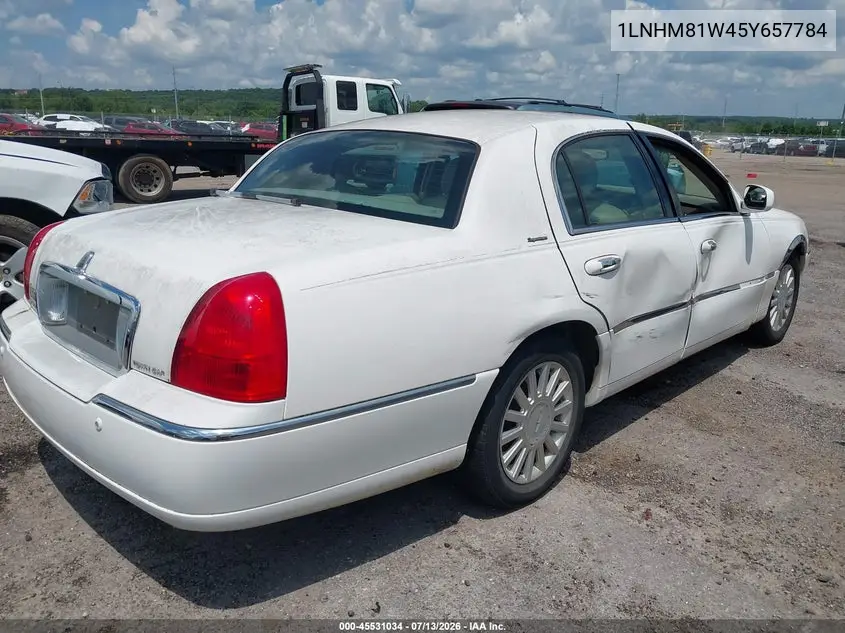 2005 Lincoln Town Car Signature VIN: 1LNHM81W45Y657784 Lot: 45531034