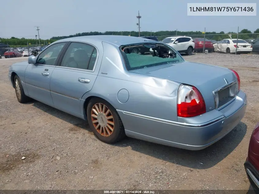 2005 Lincoln Town Car Signature VIN: 1LNHM81W75Y671436 Lot: 45610671