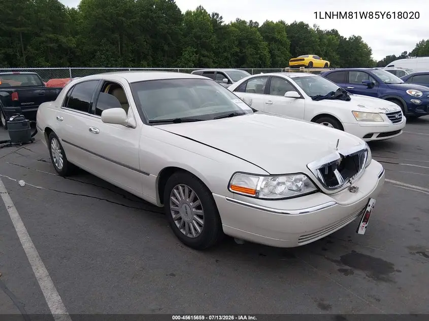 2005 Lincoln Town Car Signature VIN: 1LNHM81W85Y618020 Lot: 45615659