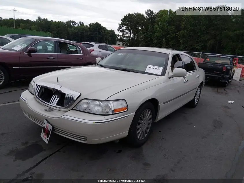 2005 Lincoln Town Car Signature VIN: 1LNHM81W85Y618020 Lot: 45615659