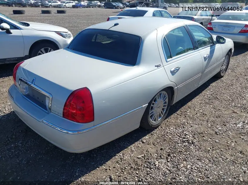 2006 Lincoln Town Car Signature Limited VIN: 1LNHM82W06Y644062 Lot: 45268688