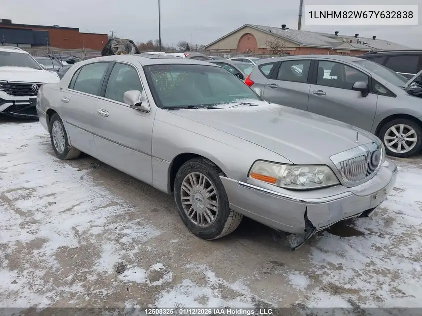 2007 Lincoln Town Car Signature Limited VIN: 1LNHM82W67Y632838 Lot: 12508325