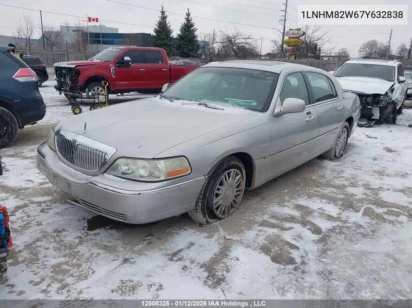 2007 Lincoln Town Car Signature Limited VIN: 1LNHM82W67Y632838 Lot: 12508325