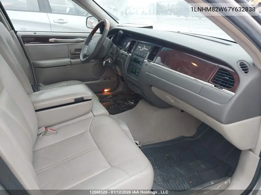 2007 Lincoln Town Car Signature Limited VIN: 1LNHM82W67Y632838 Lot: 12508325