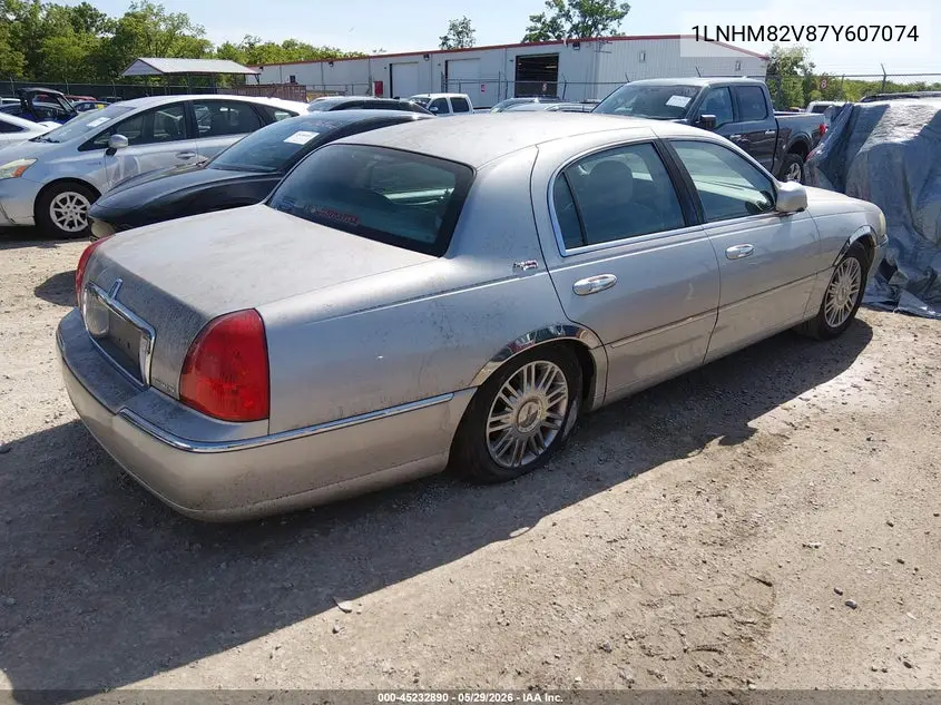 2007 Lincoln Town Car Signature Limited VIN: 1LNHM82V87Y607074 Lot: 45232890