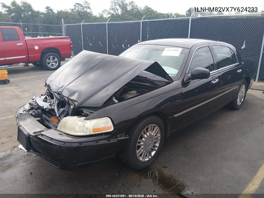 2007 Lincoln Town Car Signature Limited VIN: 1LNHM82VX7Y624233 Lot: 45321001