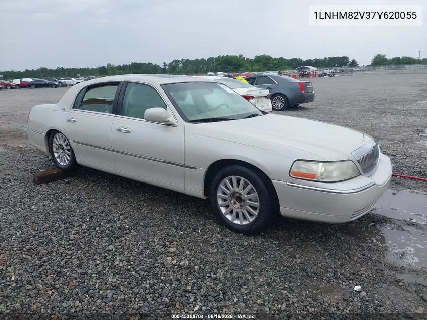2007 Lincoln Town Car Signature Limited VIN: 1LNHM82V37Y620055 Lot: 45388704