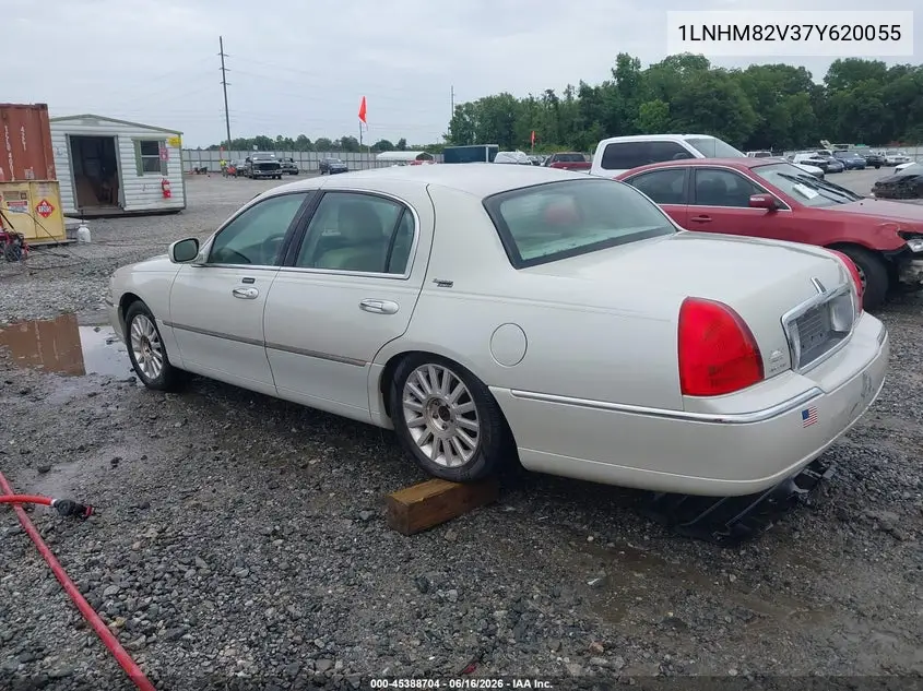 2007 Lincoln Town Car Signature Limited VIN: 1LNHM82V37Y620055 Lot: 45388704