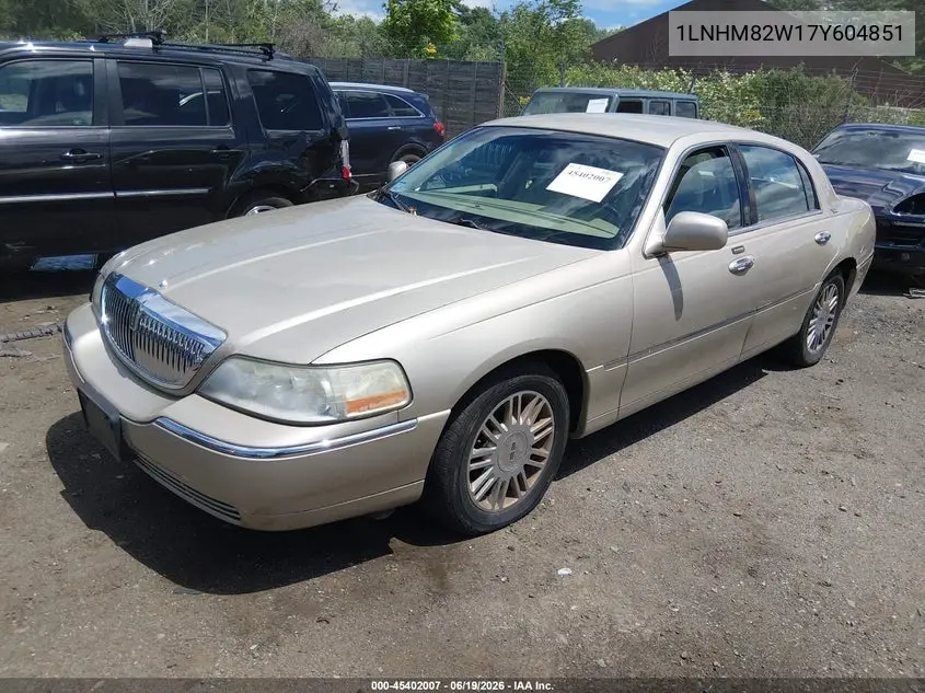 2007 Lincoln Town Car Signature Limited VIN: 1LNHM82W17Y604851 Lot: 45402007