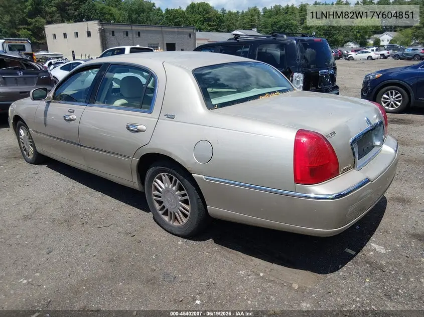 2007 Lincoln Town Car Signature Limited VIN: 1LNHM82W17Y604851 Lot: 45402007