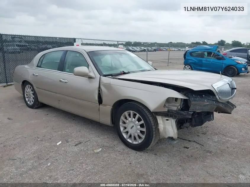 2007 Lincoln Town Car Signature VIN: 1LNHM81V07Y624033 Lot: 45650359