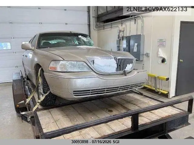 2010 Lincoln Town Car Signature Limited VIN: 2LNBL8CV9AX622133 Lot: 30093898
