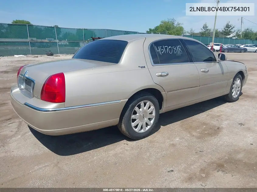 2011 Lincoln Town Car Signature Limited VIN: 2LNBL8CV4BX754301 Lot: 45170818