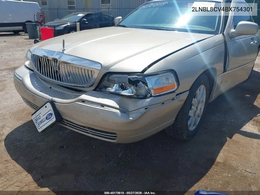 2011 Lincoln Town Car Signature Limited VIN: 2LNBL8CV4BX754301 Lot: 45170818