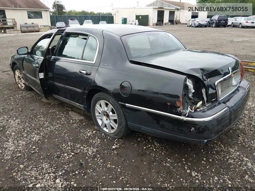2011 Lincoln Town Car Executive L VIN: 2LNBL8EV6BX758055 Lot: 45297596