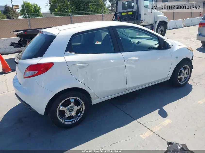 2011 Mazda Mazda2 Sport VIN: JM1DE1HZ5B0101792 Lot: 45402610