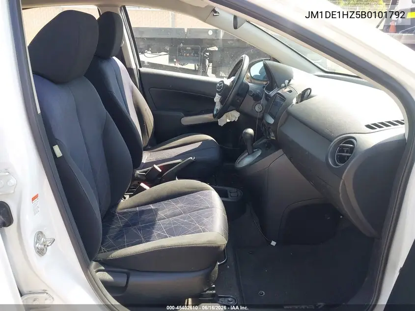 2011 Mazda Mazda2 Sport VIN: JM1DE1HZ5B0101792 Lot: 45402610