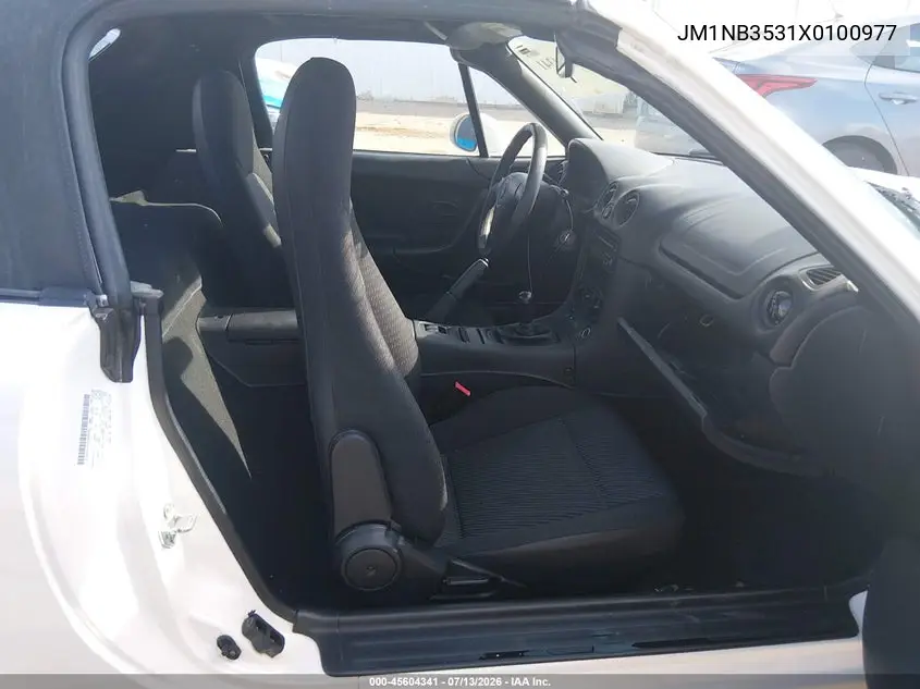 1999 Mazda Mx-5 Miata Leather Pkg/Popular Equipment Pkg/Sports Pkg/Touring Pkg VIN: JM1NB3531X0100977 Lot: 45604341