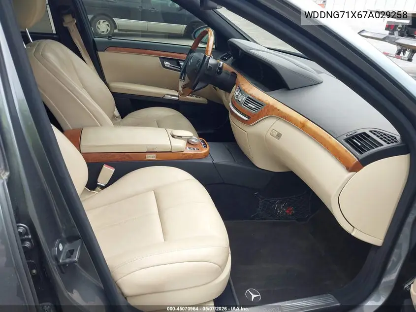 2007 Mercedes-Benz S 550 VIN: WDDNG71X67A029258 Lot: 45070964