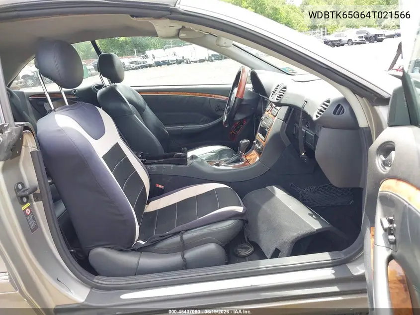 2004 Mercedes-Benz Clk 320 VIN: WDBTK65G64T021566 Lot: 45437060