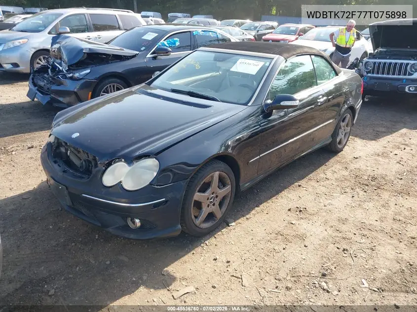 2007 Mercedes-Benz Clk 550 VIN: WDBTK72F77T075898 Lot: 45536760