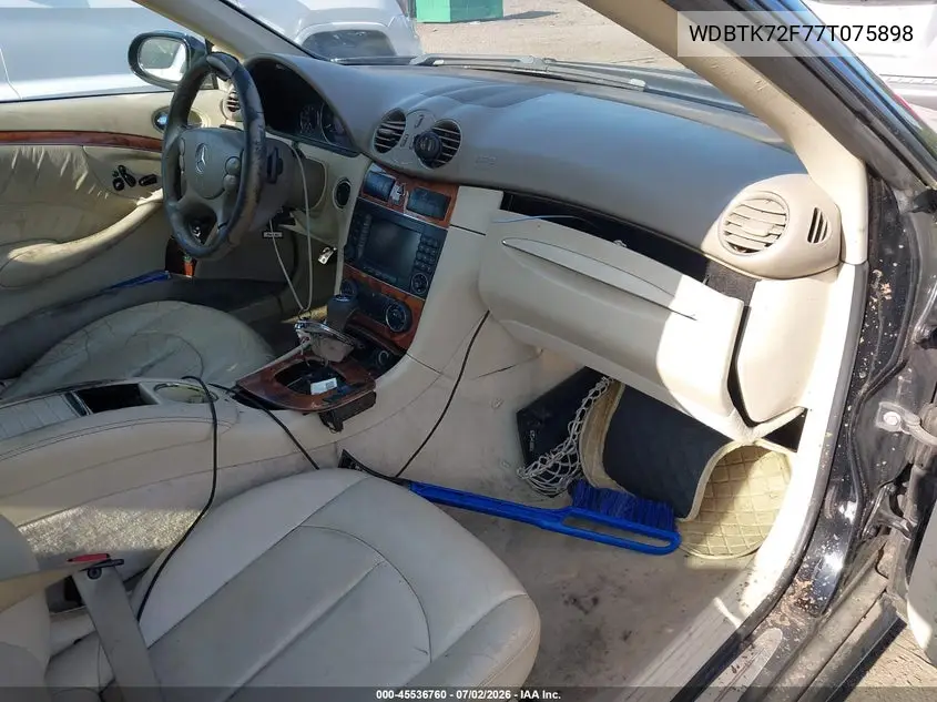2007 Mercedes-Benz Clk 550 VIN: WDBTK72F77T075898 Lot: 45536760
