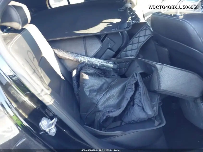 WDCTG4GBXJJ506058 2018 Mercedes-Benz Gla 250 4Matic