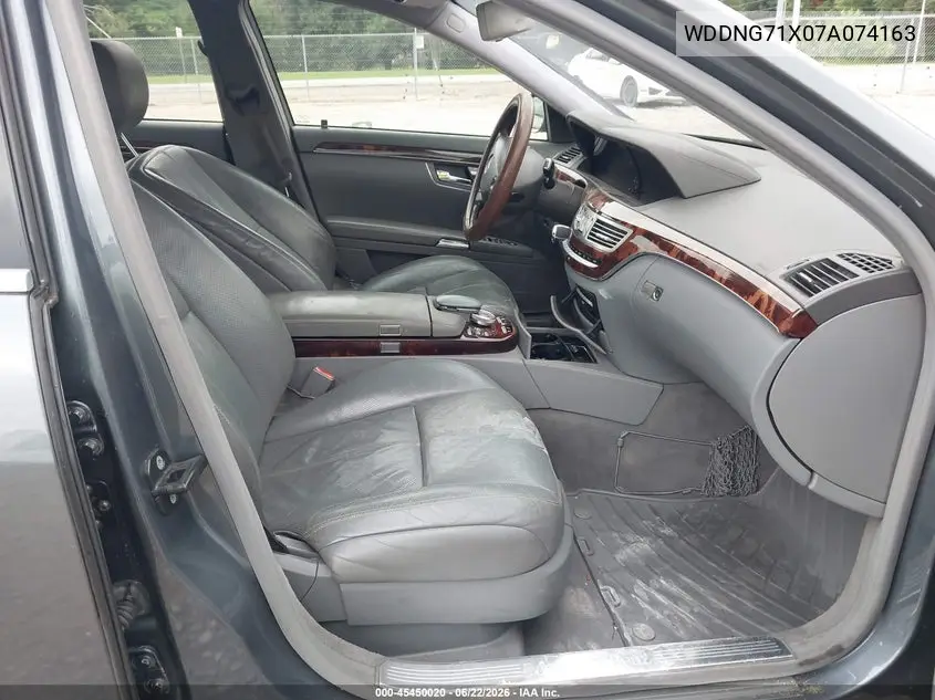 2007 Mercedes-Benz S 550 VIN: WDDNG71X07A074163 Lot: 45450020