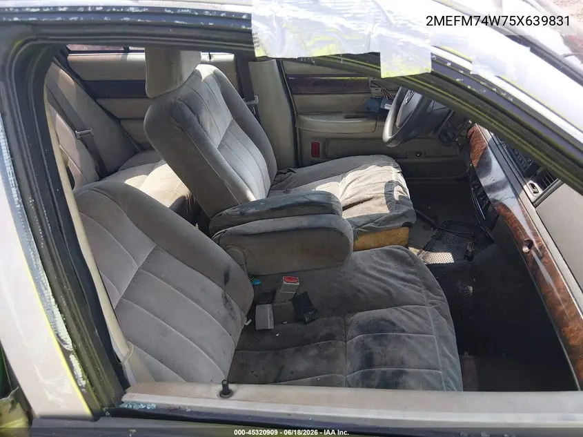 2005 Mercury Grand Marquis Gs VIN: 2MEFM74W75X639831 Lot: 45320909