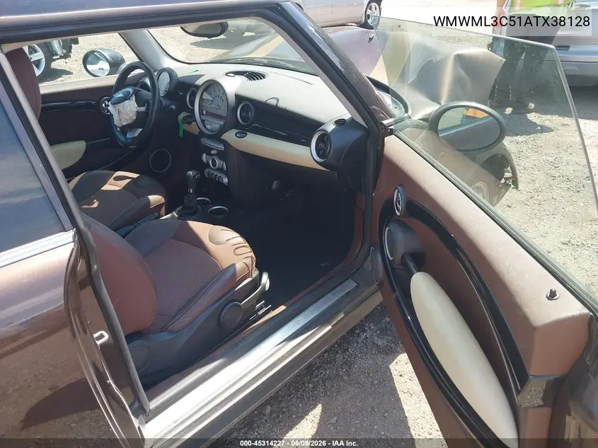 2010 Mini Cooper Clubman VIN: WMWML3C51ATX38128 Lot: 45314227