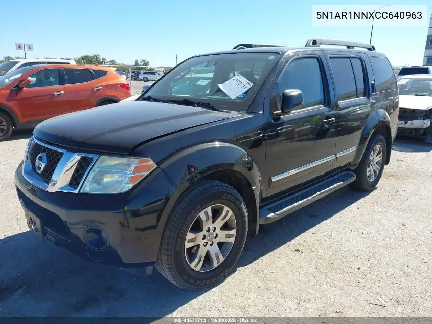 5N1AR1NNXCC640963 2012 Nissan Pathfinder Silver