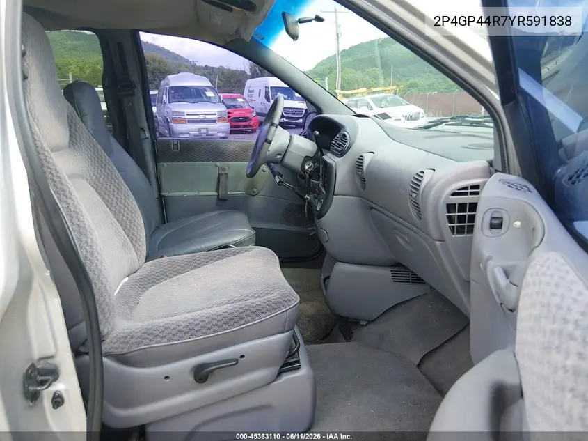 2000 Plymouth Grand Voyager Se VIN: 2P4GP44R7YR591838 Lot: 45363110