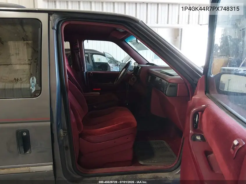 1993 Plymouth Grand Voyager Se VIN: 1P4GK44R7PX748315 Lot: 45529728