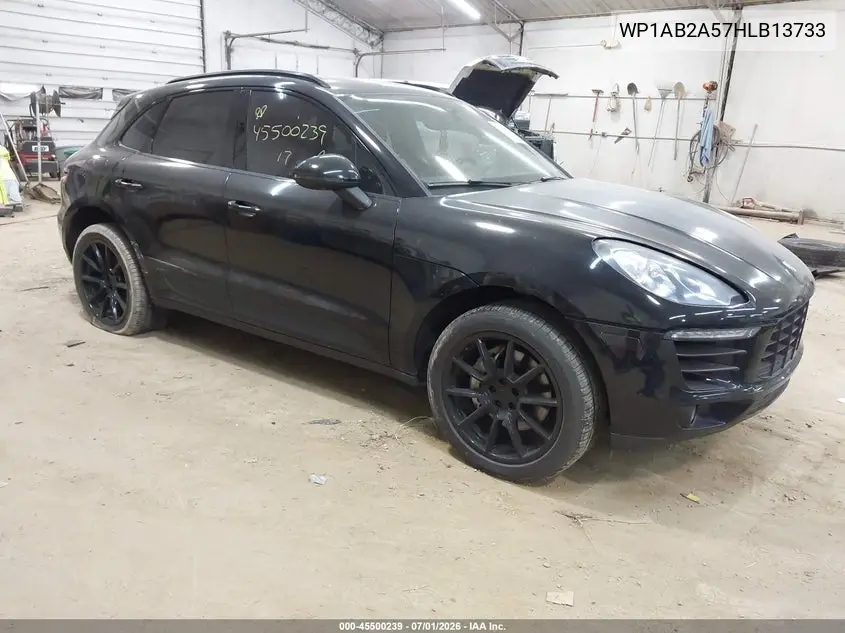 2017 Porsche Macan S VIN: WP1AB2A57HLB13733 Lot: 45500239