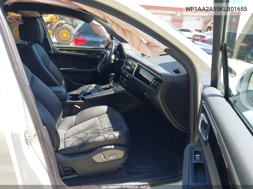 2019 Porsche Macan VIN: WP1AA2A55KLB01655 Lot: 45588541