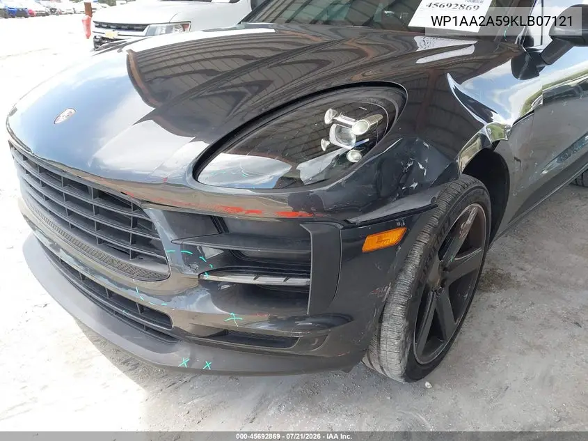 2019 Porsche Macan VIN: WP1AA2A59KLB07121 Lot: 45692869