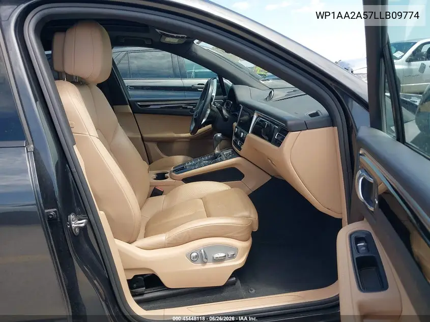 2020 Porsche Macan VIN: WP1AA2A57LLB09774 Lot: 45448118