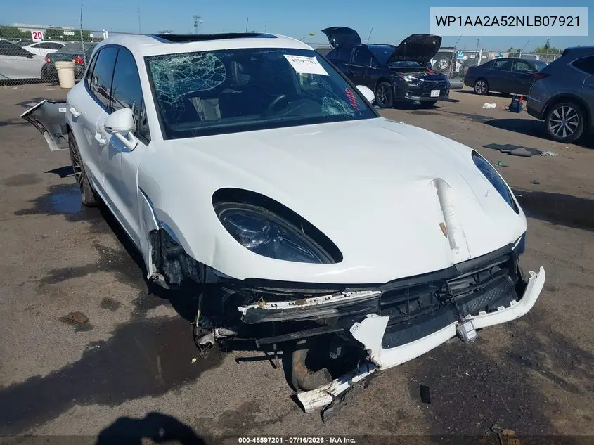 2022 Porsche Macan VIN: WP1AA2A52NLB07921 Lot: 45597201