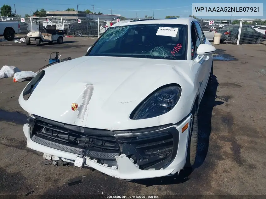 2022 Porsche Macan VIN: WP1AA2A52NLB07921 Lot: 45597201
