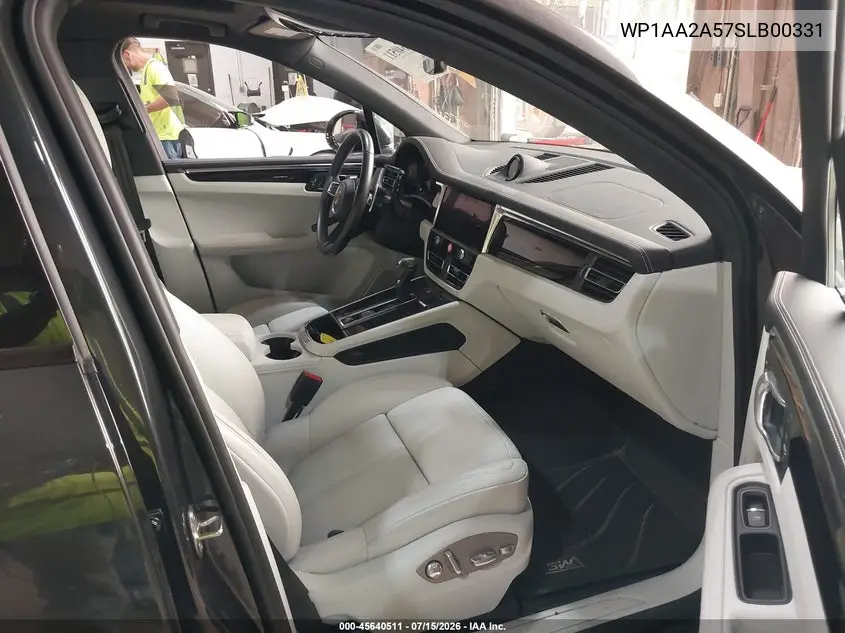 2025 Porsche Macan T VIN: WP1AA2A57SLB00331 Lot: 45640511