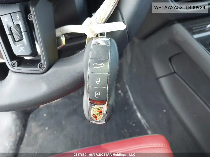 2026 Porsche Macan T VIN: WP1AA2A52TLB00934 Lot: 12617680